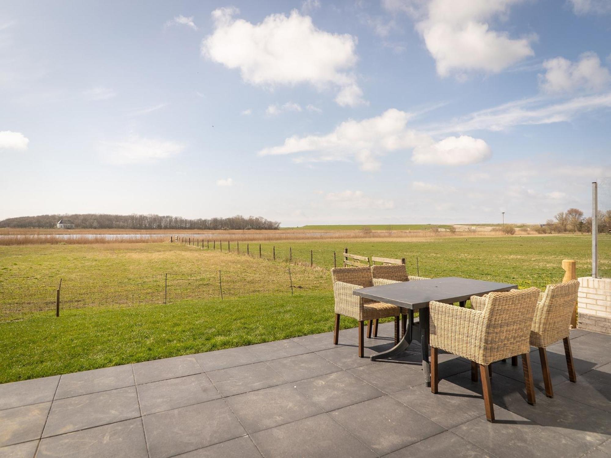 Fantastic Bungalow On Texel De Cocksdorp  Extérieur photo